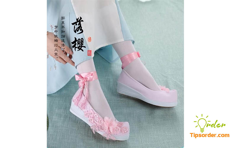 Giày cổ trang Trung Quốc