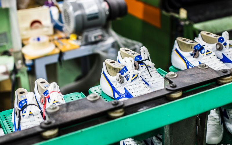 Nhập giày bằng cách đến trực tiếp xưởng sản xuất