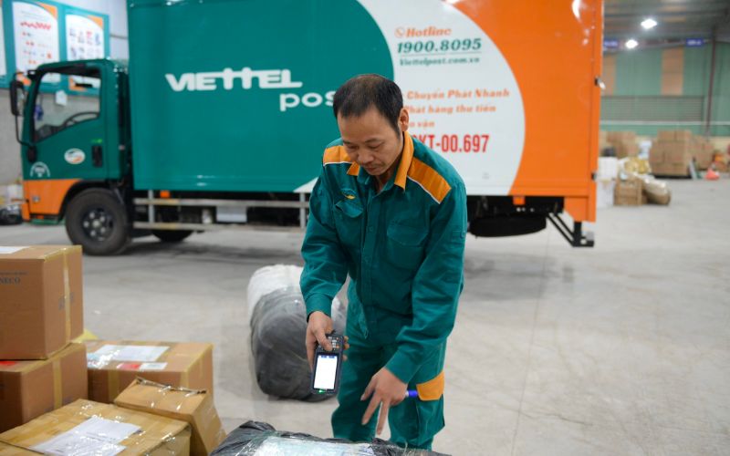 Ưu điểm nhược điểm khi sử dụng dịch vụ Viettel Post gửi hàng đi nước ngoài