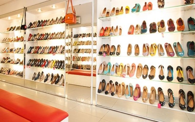 Giày dép là mặt hàng thiết yếu và cũng là phụ kiện thời trang thích hợp để kinh doanh